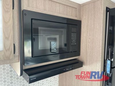 2025 Gulf Stream RV Yellowstone Ranch Edition - Photo 18