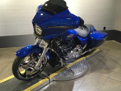 2025 Harley-Davidson FLHX - Street Glide - Photo 2