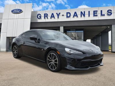 2018 Toyota 86 Base in Black — front three-quarter view