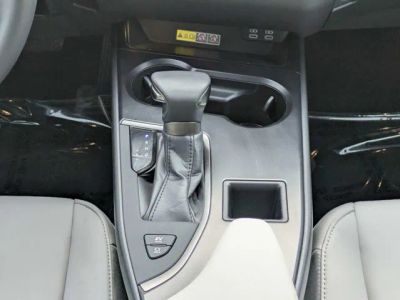2024 Lexus UX — photo 19 view
