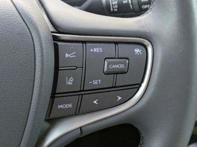 2024 Lexus UX — photo 26 view