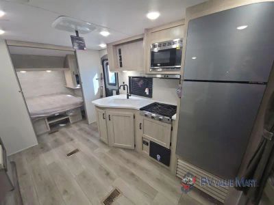 2026 Coachmen RV Catalina Summit Series 8 — photo 22 view