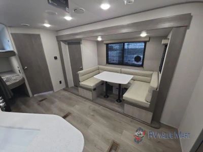 2026 Coachmen RV Catalina Summit Series 8 — photo 21 view