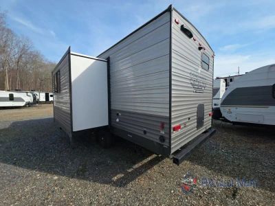 2026 Coachmen RV Catalina Summit Series 8 — photo 7 view