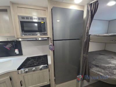 2026 Coachmen RV Catalina Summit Series 8 — photo 23 view