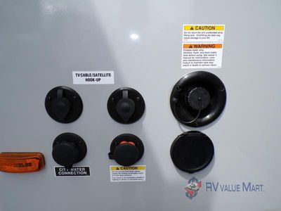 2026 Coachmen RV Adrenaline - Photo 10