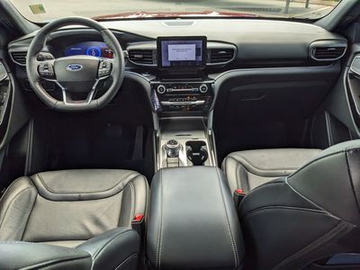 2023 Ford Explorer — photo 12 view