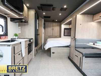 2025 Grand Design Lineage - Photo 29