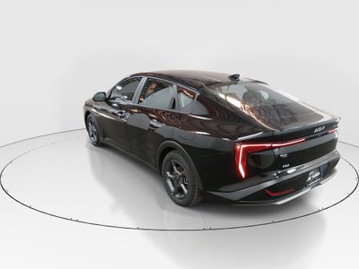 2025 Kia K4 - Photo 5