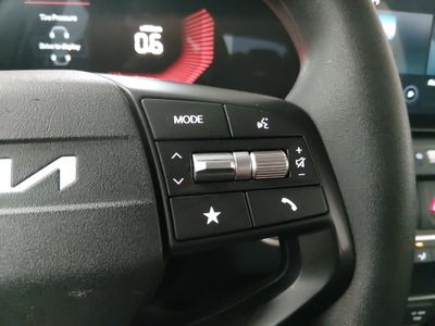 2025 Kia K4 - Photo 18