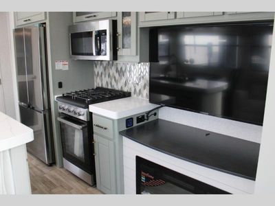 2025 Redwood Regency - Photo 9