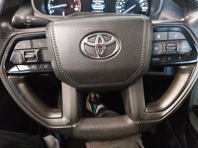 2022 Toyota Tundra 2WD — photo 12 view