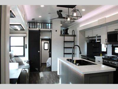 2025 Jayco North Point - Photo 6