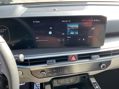 2026 Kia Sorento Hybrid — photo 11 view