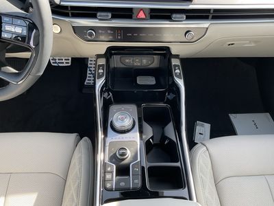 2026 Kia Sorento Hybrid — photo 13 view