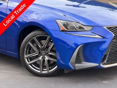2020 Lexus IS - Photo 5