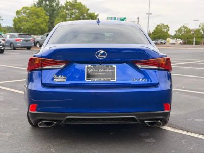 2020 Lexus IS - Photo 13