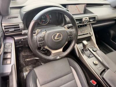 2020 Lexus IS - Photo 24
