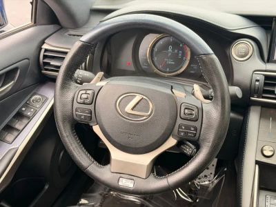 2020 Lexus IS - Photo 21