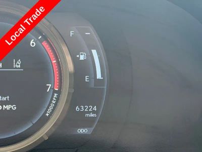 2020 Lexus IS - Photo 3