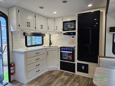 2026 Venture RV SportTrek Touring Edition — photo 13 view