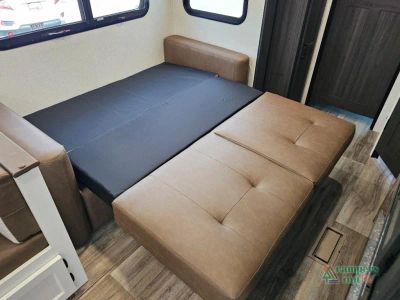2026 Venture RV SportTrek Touring Edition — photo 39 view