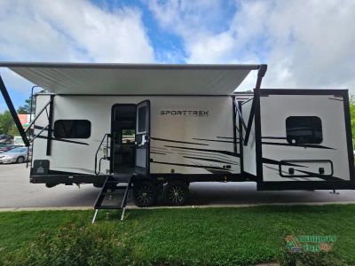 2026 Venture RV SportTrek Touring Edition — side profile view
