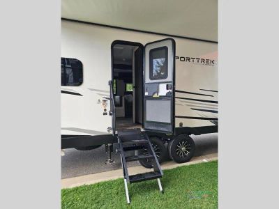 2026 Venture RV SportTrek Touring Edition — photo 9 view