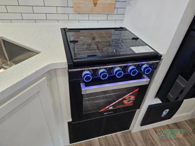 2026 Venture RV SportTrek Touring Edition — photo 16 view