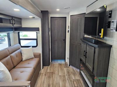 2026 Venture RV SportTrek Touring Edition — photo 37 view