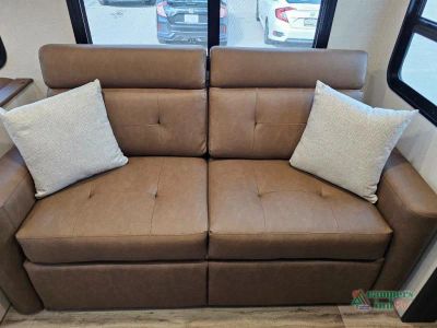 2026 Venture RV SportTrek Touring Edition — photo 38 view