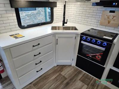 2026 Venture RV SportTrek Touring Edition — photo 14 view
