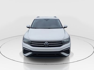 2023 Volkswagen Tiguan - Photo 2