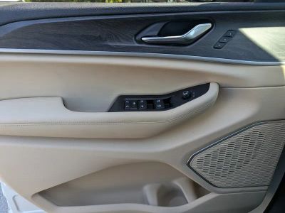 2026 Jeep Grand Cherokee — photo 16 view
