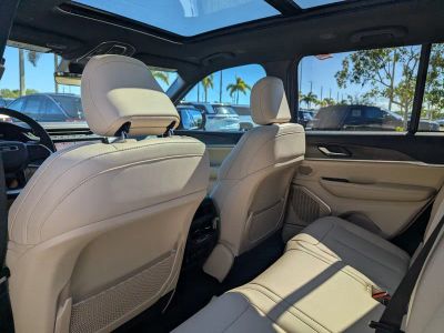 2026 Jeep Grand Cherokee — photo 9 view