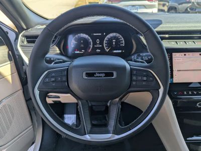 2026 Jeep Grand Cherokee — photo 17 view