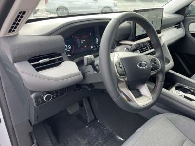 2026 Ford Explorer — photo 16 view