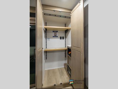 2026 Forest River RV Rockwood Signature - Photo 12