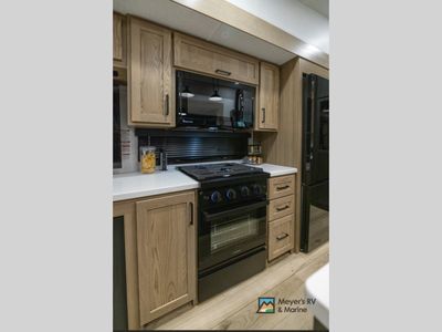 2026 Forest River RV Rockwood Signature - Photo 4