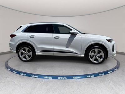 2025 Audi Q5 - Photo 4