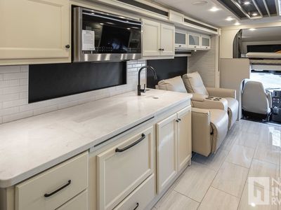 2026 Tiffin Motorhomes Allegro Bay - Photo 21