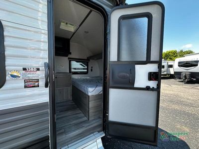 2025 Sunset Park RV Sun Lite LTD — photo 10 view