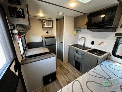 2025 Sunset Park RV Sun Lite LTD — photo 13 view
