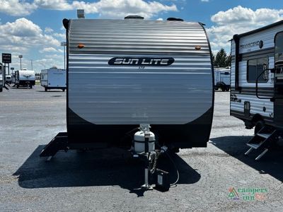 2025 Sunset Park RV Sun Lite LTD — interior view