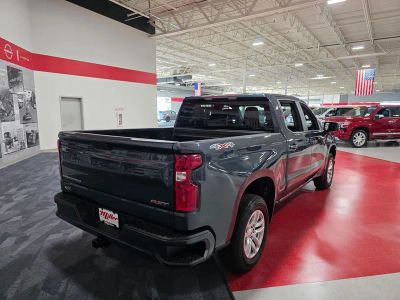 2020 Chevrolet Silverado 1500 — rear three-quarter view