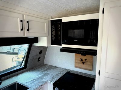 2025 Venture RV SportTrek - Photo 12