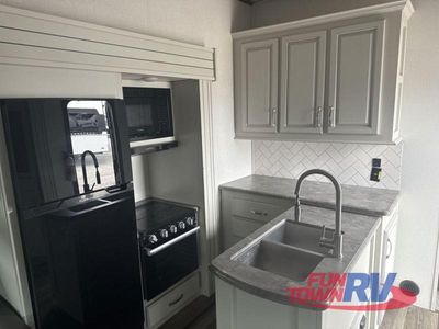 2023 Keystone RV Cougar Half-Ton - Photo 8