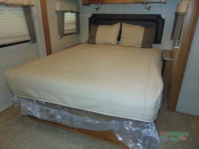 2017 Forest River RV Rockwood Ultra Lite - Photo 26