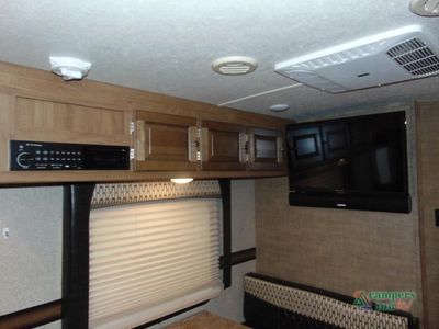 2017 Forest River RV Rockwood Ultra Lite - Photo 19