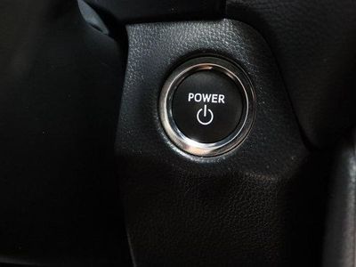 2025 Toyota RAV4 AWD — photo 18 view